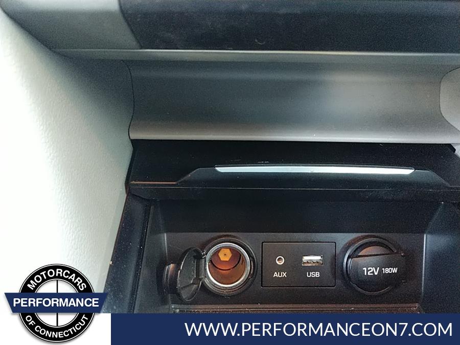 2018 Hyundai Elantra SE 2.0L Auto (Ulsan), available for sale in Wilton, Connecticut | Performance Motor Cars Of Connecticut LLC. Wilton, Connecticut 2018 Hyundai Elantra SE 2.0L Auto (Ulsan), available for sale in Wilton, Connecticut | Performance Motor Cars Of Connecticut LLC. Wilton, Connecticut