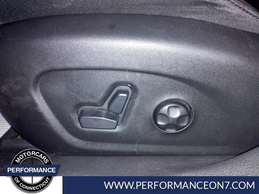 2015 Chrysler 200 4dr Sdn Limited, available for sale in Wilton, Connecticut | Performance Motor Cars Of Connecticut LLC. Wilton, Connecticut 2015 Chrysler 200 4dr Sdn Limited, available for sale in Wilton, Connecticut | Performance Motor Cars Of Connecticut LLC. Wilton, Connecticut