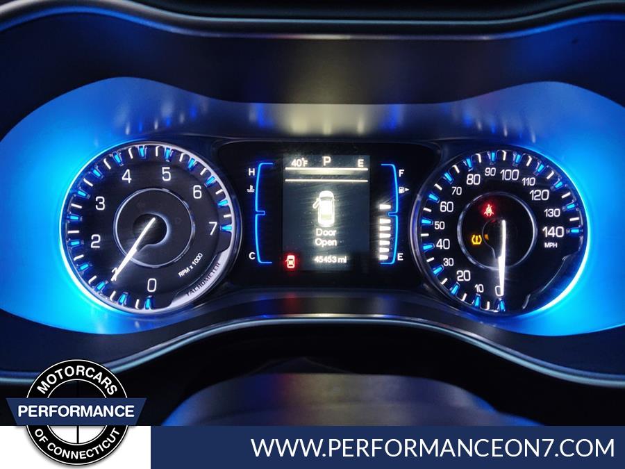 2015 Chrysler 200 4dr Sdn Limited, available for sale in Wilton, Connecticut | Performance Motor Cars Of Connecticut LLC. Wilton, Connecticut 2015 Chrysler 200 4dr Sdn Limited, available for sale in Wilton, Connecticut | Performance Motor Cars Of Connecticut LLC. Wilton, Connecticut