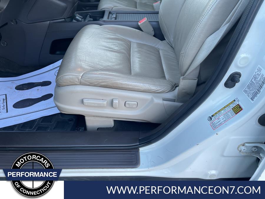 2012 Honda CR-V 4WD 5dr EX-L, available for sale in Wilton, Connecticut | Performance Motor Cars Of Connecticut LLC. Wilton, Connecticut 2012 Honda CR-V 4WD 5dr EX-L, available for sale in Wilton, Connecticut | Performance Motor Cars Of Connecticut LLC. Wilton, Connecticut