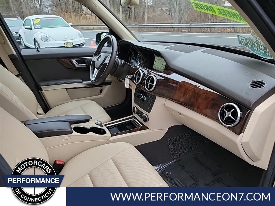 2014 Mercedes-Benz GLK-Class 4MATIC 4dr GLK350, available for sale in Wilton, Connecticut | Performance Motor Cars Of Connecticut LLC. Wilton, Connecticut 2014 Mercedes-Benz GLK-Class 4MATIC 4dr GLK350, available for sale in Wilton, Connecticut | Performance Motor Cars Of Connecticut LLC. Wilton, Connecticut