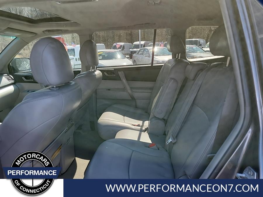 2010 Toyota Highlander 4WD 4dr V6 SE, available for sale in Wilton, Connecticut | Performance Motor Cars Of Connecticut LLC. Wilton, Connecticut 2010 Toyota Highlander 4WD 4dr V6 SE, available for sale in Wilton, Connecticut | Performance Motor Cars Of Connecticut LLC. Wilton, Connecticut