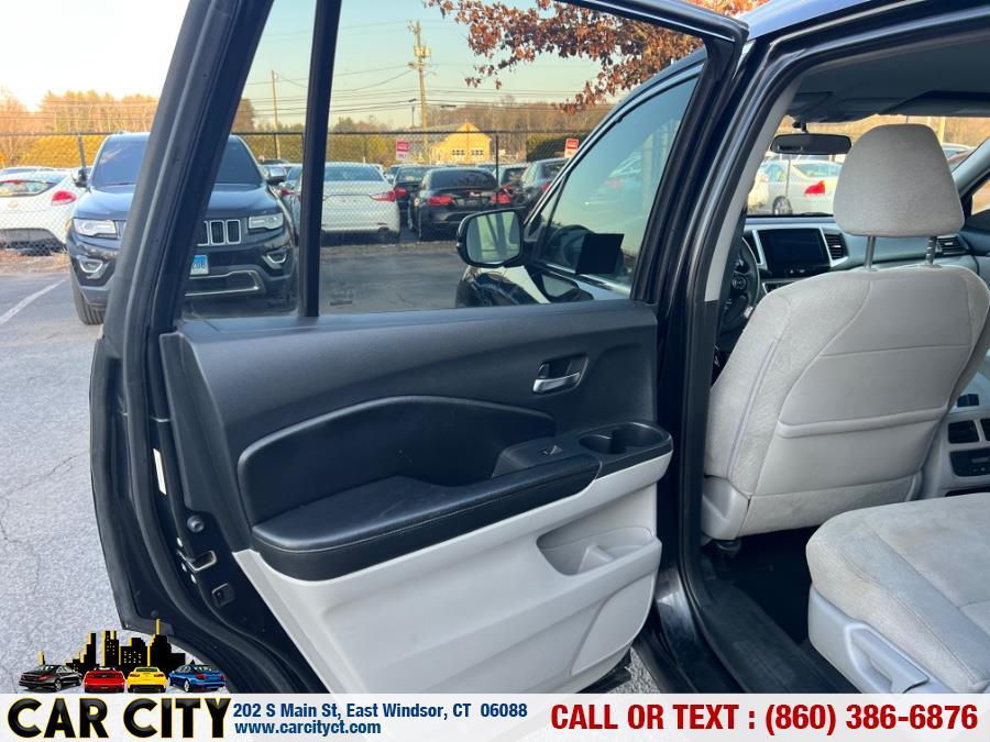 2016 Honda Pilot AWD 4dr EX, available for sale in East Windsor, Connecticut | Car City LLC. East Windsor, Connecticut 2016 Honda Pilot AWD 4dr EX, available for sale in East Windsor, Connecticut | Car City LLC. East Windsor, Connecticut