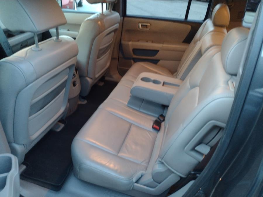 2011 Honda Pilot 4WD 4dr EX-L, available for sale in Chicopee, Massachusetts | Matts Auto Mall LLC. Chicopee, Massachusetts 2011 Honda Pilot 4WD 4dr EX-L, available for sale in Chicopee, Massachusetts | Matts Auto Mall LLC. Chicopee, Massachusetts