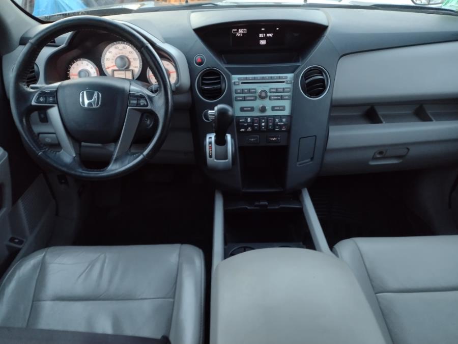 2011 Honda Pilot 4WD 4dr EX-L, available for sale in Chicopee, Massachusetts | Matts Auto Mall LLC. Chicopee, Massachusetts 2011 Honda Pilot 4WD 4dr EX-L, available for sale in Chicopee, Massachusetts | Matts Auto Mall LLC. Chicopee, Massachusetts