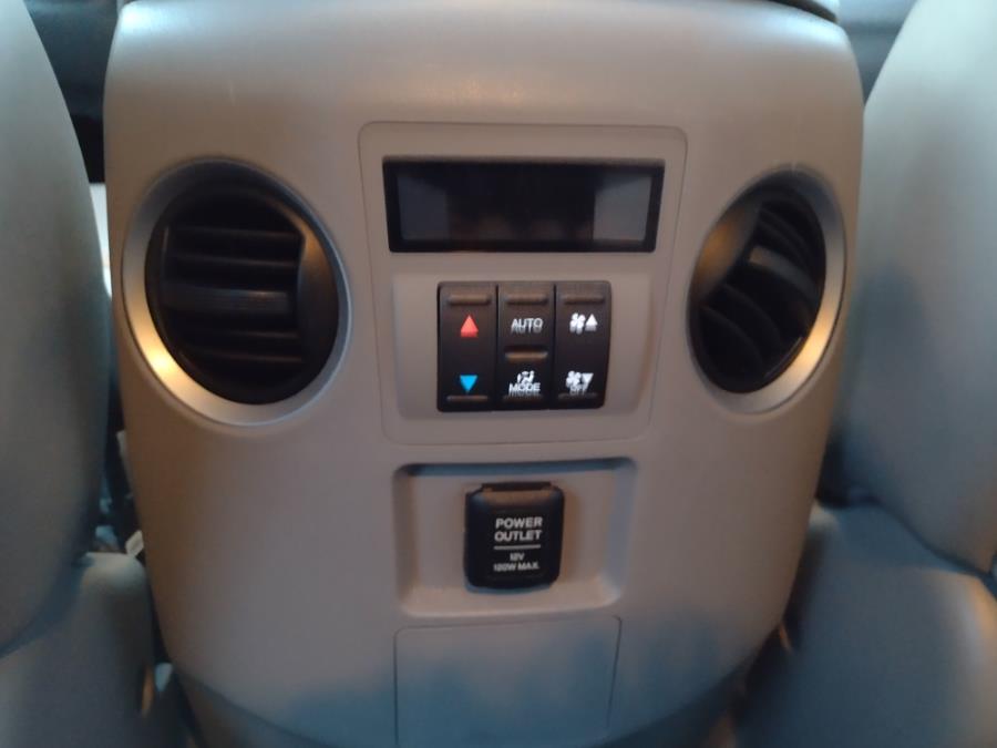 2011 Honda Pilot 4WD 4dr EX-L, available for sale in Chicopee, Massachusetts | Matts Auto Mall LLC. Chicopee, Massachusetts 2011 Honda Pilot 4WD 4dr EX-L, available for sale in Chicopee, Massachusetts | Matts Auto Mall LLC. Chicopee, Massachusetts
