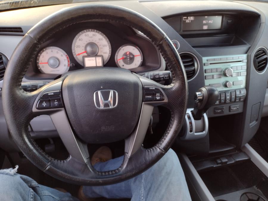 2011 Honda Pilot 4WD 4dr EX-L, available for sale in Chicopee, Massachusetts | Matts Auto Mall LLC. Chicopee, Massachusetts 2011 Honda Pilot 4WD 4dr EX-L, available for sale in Chicopee, Massachusetts | Matts Auto Mall LLC. Chicopee, Massachusetts