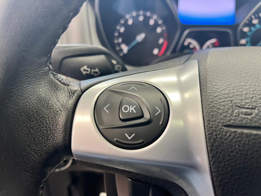 2013 Ford Focus 5dr HB SE, available for sale in Massapequa Park, New York | Power Motors East. Massapequa Park, New York 2013 Ford Focus 5dr HB SE, available for sale in Massapequa Park, New York | Power Motors East. Massapequa Park, New York