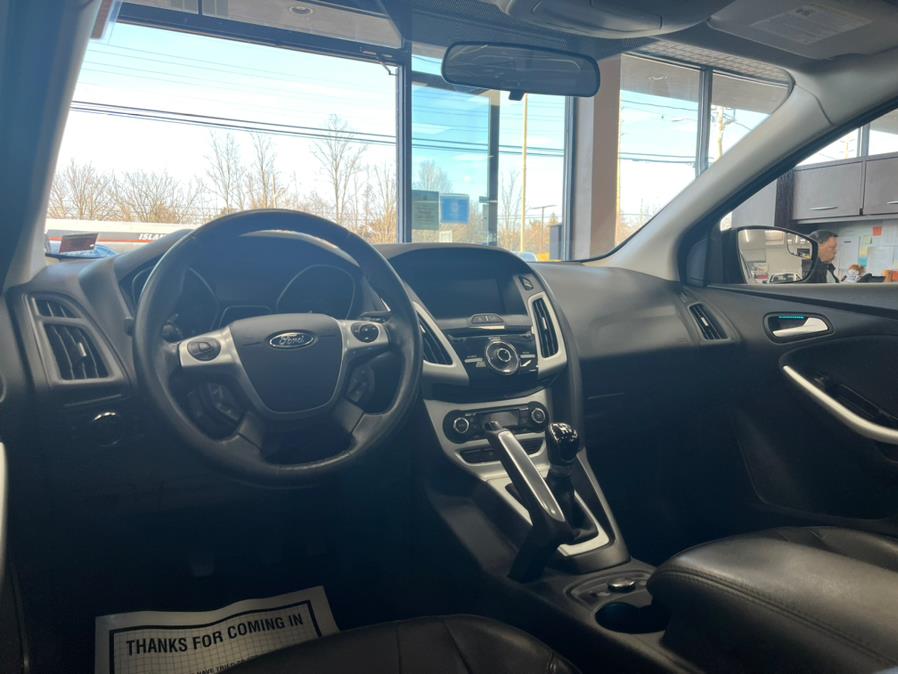 2013 Ford Focus 5dr HB SE, available for sale in Massapequa Park, New York | Power Motors East. Massapequa Park, New York 2013 Ford Focus 5dr HB SE, available for sale in Massapequa Park, New York | Power Motors East. Massapequa Park, New York