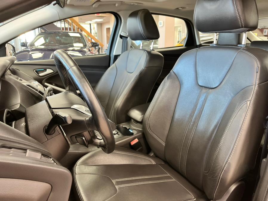 2013 Ford Focus 5dr HB SE, available for sale in Massapequa Park, New York | Power Motors East. Massapequa Park, New York 2013 Ford Focus 5dr HB SE, available for sale in Massapequa Park, New York | Power Motors East. Massapequa Park, New York
