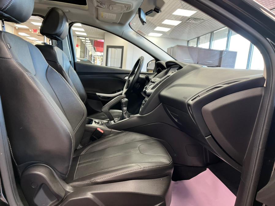 2013 Ford Focus 5dr HB SE, available for sale in Massapequa Park, New York | Power Motors East. Massapequa Park, New York 2013 Ford Focus 5dr HB SE, available for sale in Massapequa Park, New York | Power Motors East. Massapequa Park, New York