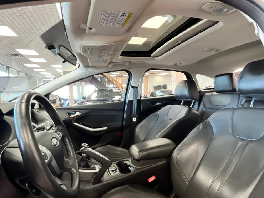 2013 Ford Focus 5dr HB SE, available for sale in Massapequa Park, New York | Power Motors East. Massapequa Park, New York 2013 Ford Focus 5dr HB SE, available for sale in Massapequa Park, New York | Power Motors East. Massapequa Park, New York