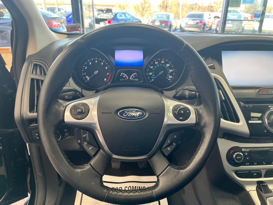 2013 Ford Focus 5dr HB SE, available for sale in Massapequa Park, New York | Power Motors East. Massapequa Park, New York 2013 Ford Focus 5dr HB SE, available for sale in Massapequa Park, New York | Power Motors East. Massapequa Park, New York