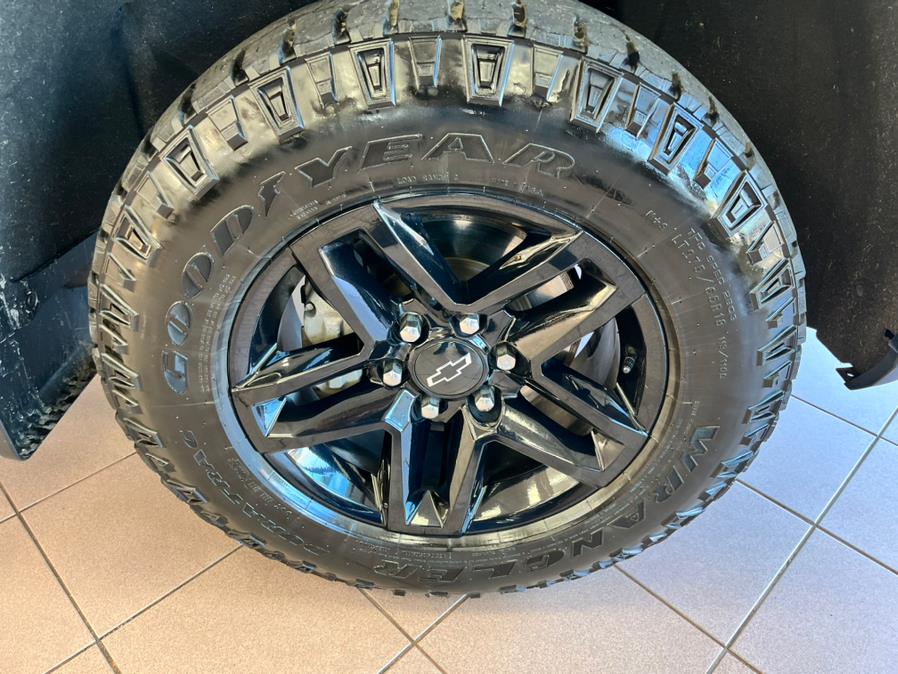 2020 Chevrolet Silverado 1500 4WD Crew Cab 147" LT Trail Boss, available for sale in Massapequa Park, New York | Power Motors East. Massapequa Park, New York 2020 Chevrolet Silverado 1500 4WD Crew Cab 147" LT Trail Boss, available for sale in Massapequa Park, New York | Power Motors East. Massapequa Park, New York