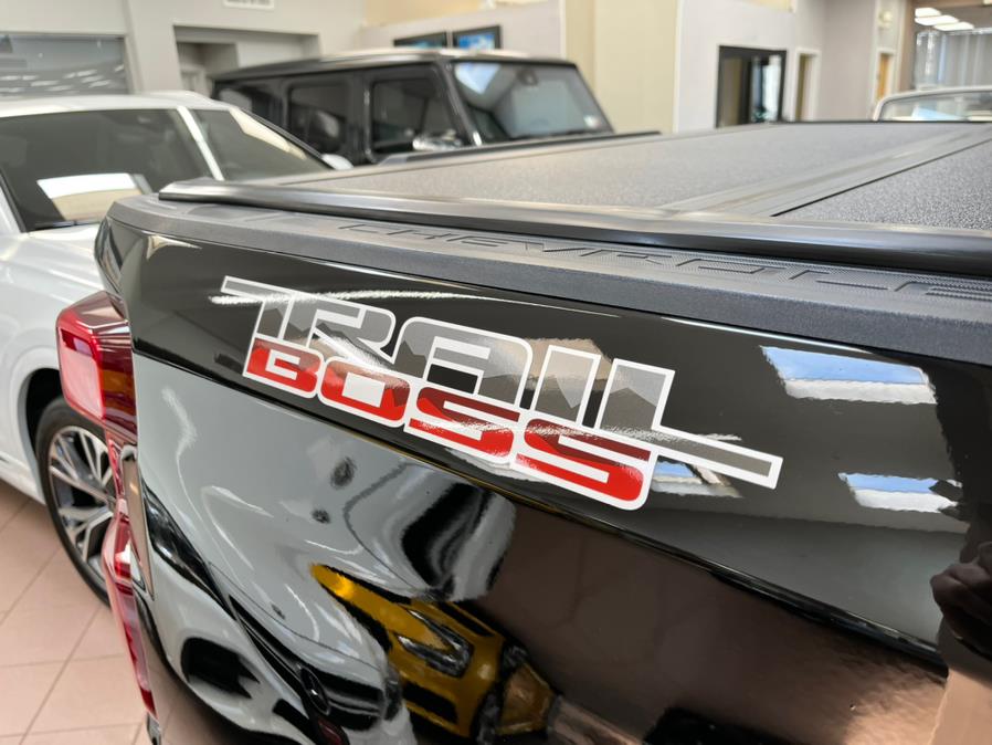 2020 Chevrolet Silverado 1500 4WD Crew Cab 147" LT Trail Boss, available for sale in Massapequa Park, New York | Power Motors East. Massapequa Park, New York 2020 Chevrolet Silverado 1500 4WD Crew Cab 147" LT Trail Boss, available for sale in Massapequa Park, New York | Power Motors East. Massapequa Park, New York