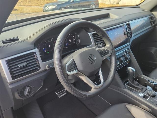 2020 Volkswagen Atlas Cross Sport 3.6L V6 SEL R-Line, available for sale in Avon, Connecticut | Sullivan Automotive Group. Avon, Connecticut 2020 Volkswagen Atlas Cross Sport 3.6L V6 SEL R-Line, available for sale in Avon, Connecticut | Sullivan Automotive Group. Avon, Connecticut