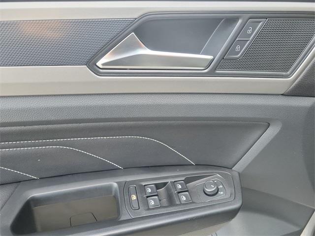 2020 Volkswagen Atlas Cross Sport 3.6L V6 SEL R-Line, available for sale in Avon, Connecticut | Sullivan Automotive Group. Avon, Connecticut 2020 Volkswagen Atlas Cross Sport 3.6L V6 SEL R-Line, available for sale in Avon, Connecticut | Sullivan Automotive Group. Avon, Connecticut