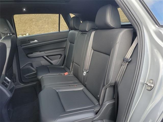 2020 Volkswagen Atlas Cross Sport 3.6L V6 SEL R-Line, available for sale in Avon, Connecticut | Sullivan Automotive Group. Avon, Connecticut 2020 Volkswagen Atlas Cross Sport 3.6L V6 SEL R-Line, available for sale in Avon, Connecticut | Sullivan Automotive Group. Avon, Connecticut