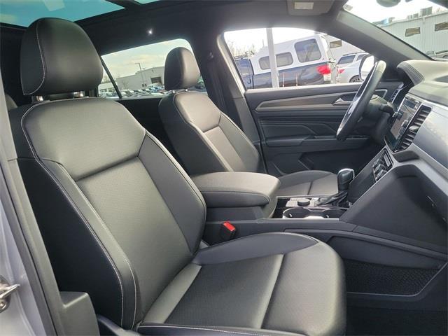 2020 Volkswagen Atlas Cross Sport 3.6L V6 SEL R-Line, available for sale in Avon, Connecticut | Sullivan Automotive Group. Avon, Connecticut 2020 Volkswagen Atlas Cross Sport 3.6L V6 SEL R-Line, available for sale in Avon, Connecticut | Sullivan Automotive Group. Avon, Connecticut