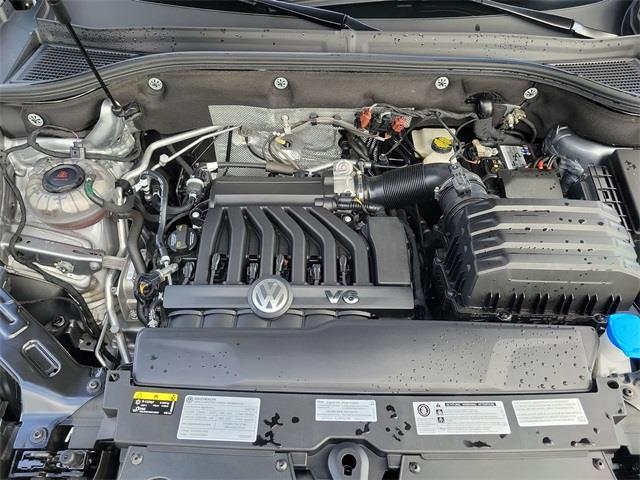 2020 Volkswagen Atlas Cross Sport 3.6L V6 SEL R-Line, available for sale in Avon, Connecticut | Sullivan Automotive Group. Avon, Connecticut 2020 Volkswagen Atlas Cross Sport 3.6L V6 SEL R-Line, available for sale in Avon, Connecticut | Sullivan Automotive Group. Avon, Connecticut