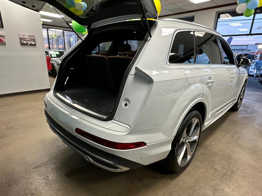2021 Audi Q7 Premium Plus 55 TFSI quattro, available for sale in Inwood, New York | 5 Towns Drive. Inwood, New York 2021 Audi Q7 Premium Plus 55 TFSI quattro, available for sale in Inwood, New York | 5 Towns Drive. Inwood, New York