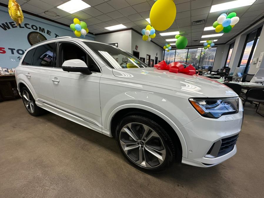 2021 Audi Q7 Premium Plus 55 TFSI quattro, available for sale in Inwood, New York | 5 Towns Drive. Inwood, New York 2021 Audi Q7 Premium Plus 55 TFSI quattro, available for sale in Inwood, New York | 5 Towns Drive. Inwood, New York