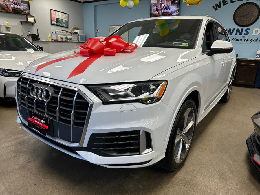 2021 Audi Q7 Premium Plus 55 TFSI quattro, available for sale in Inwood, New York | 5 Towns Drive. Inwood, New York 2021 Audi Q7 Premium Plus 55 TFSI quattro, available for sale in Inwood, New York | 5 Towns Drive. Inwood, New York