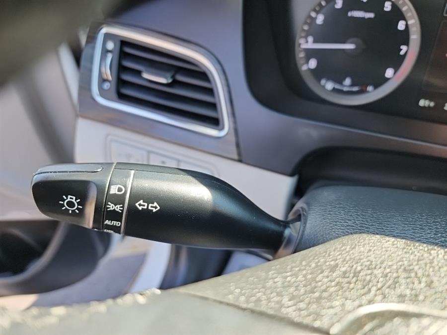 2017 Hyundai Sonata Limited 2.4L PZEV, available for sale in Islip, New York | L.I. Auto Gallery. Islip, New York 2017 Hyundai Sonata Limited 2.4L PZEV, available for sale in Islip, New York | L.I. Auto Gallery. Islip, New York