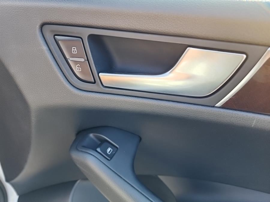 2012 Audi Q5 quattro 4dr 2.0T Premium Plus, available for sale in Islip, New York | L.I. Auto Gallery. Islip, New York 2012 Audi Q5 quattro 4dr 2.0T Premium Plus, available for sale in Islip, New York | L.I. Auto Gallery. Islip, New York
