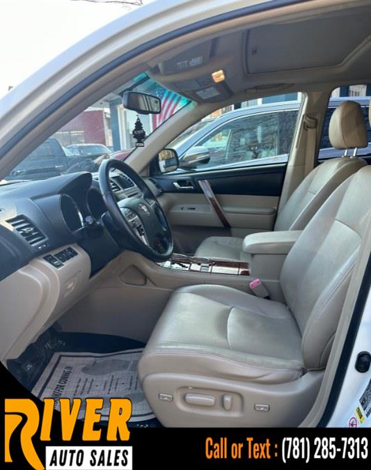 2012 Toyota Highlander Hybrid 4WD 4dr Limited (Natl), available for sale in Malden, Massachusetts | River Auto Sales. Malden, Massachusetts 2012 Toyota Highlander Hybrid 4WD 4dr Limited (Natl), available for sale in Malden, Massachusetts | River Auto Sales. Malden, Massachusetts