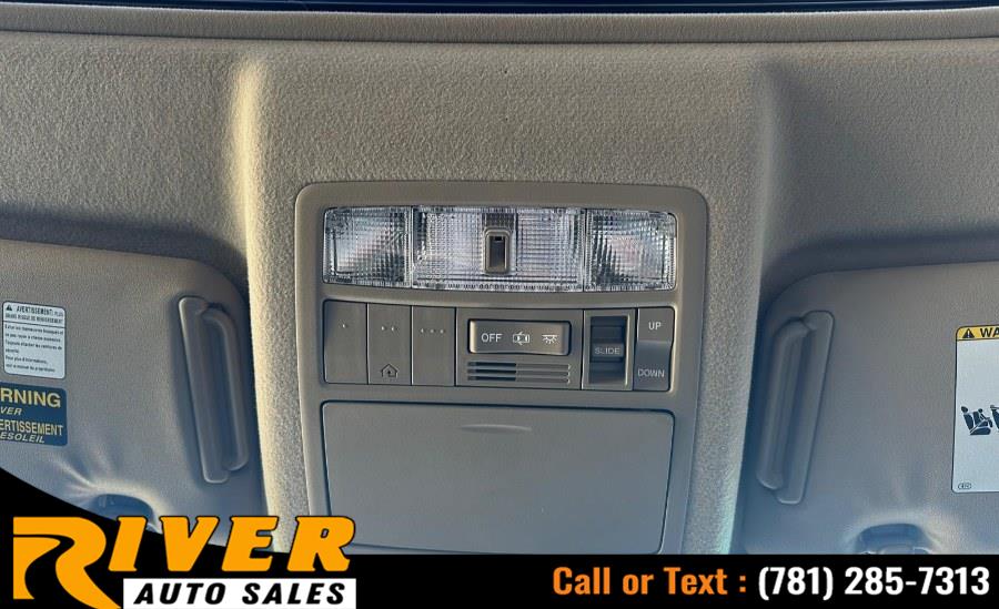 2012 Toyota Highlander Hybrid 4WD 4dr Limited (Natl), available for sale in Malden, Massachusetts | River Auto Sales. Malden, Massachusetts 2012 Toyota Highlander Hybrid 4WD 4dr Limited (Natl), available for sale in Malden, Massachusetts | River Auto Sales. Malden, Massachusetts