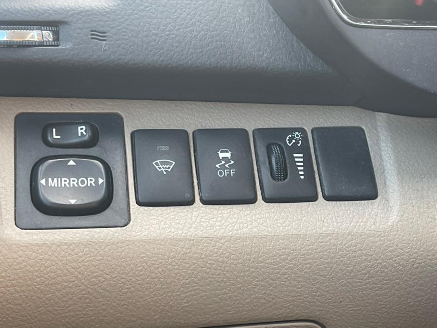 2012 Toyota Highlander 4WD 4dr V6, available for sale in Irvington, New Jersey | Elis Motors Corp. Irvington, New Jersey 2012 Toyota Highlander 4WD 4dr V6, available for sale in Irvington, New Jersey | Elis Motors Corp. Irvington, New Jersey