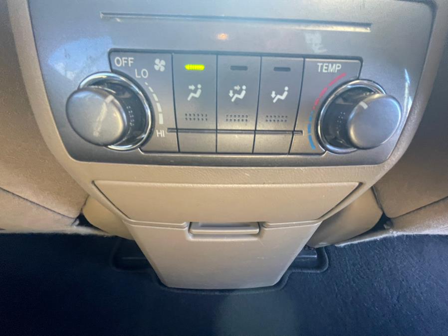 2012 Toyota Highlander 4WD 4dr V6, available for sale in Irvington, New Jersey | Elis Motors Corp. Irvington, New Jersey 2012 Toyota Highlander 4WD 4dr V6, available for sale in Irvington, New Jersey | Elis Motors Corp. Irvington, New Jersey