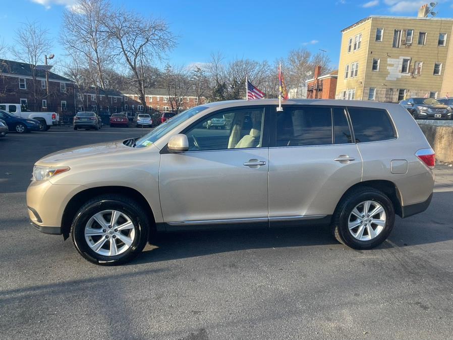 2012 Toyota Highlander 4WD 4dr V6, available for sale in Irvington, New Jersey | Elis Motors Corp. Irvington, New Jersey 2012 Toyota Highlander 4WD 4dr V6, available for sale in Irvington, New Jersey | Elis Motors Corp. Irvington, New Jersey