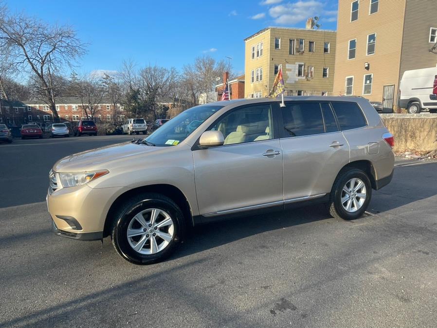2012 Toyota Highlander 4WD 4dr V6, available for sale in Irvington, New Jersey | Elis Motors Corp. Irvington, New Jersey 2012 Toyota Highlander 4WD 4dr V6, available for sale in Irvington, New Jersey | Elis Motors Corp. Irvington, New Jersey