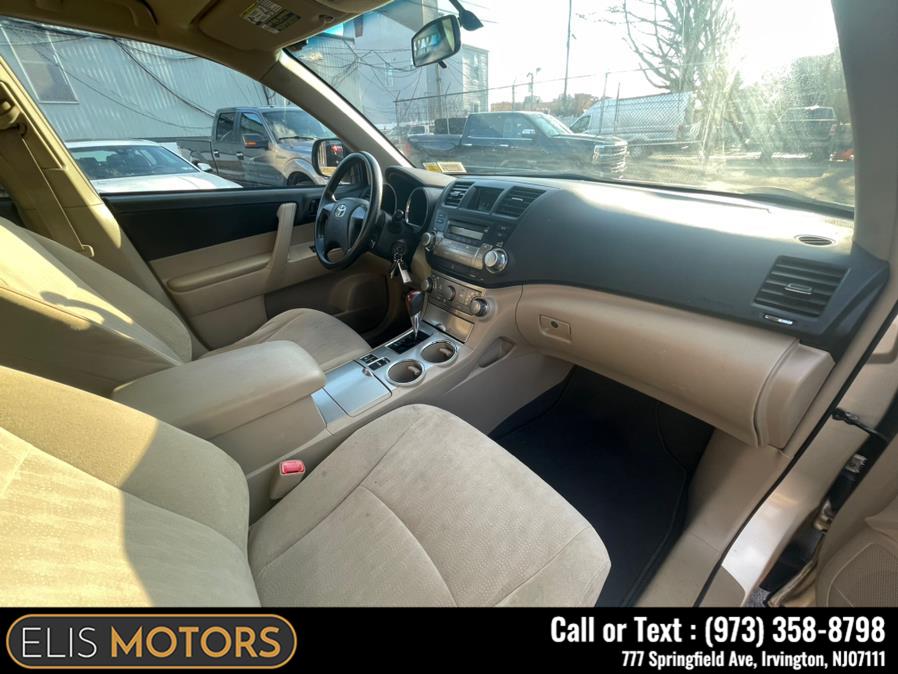 2012 Toyota Highlander 4WD 4dr V6, available for sale in Irvington, New Jersey | Elis Motors Corp. Irvington, New Jersey 2012 Toyota Highlander 4WD 4dr V6, available for sale in Irvington, New Jersey | Elis Motors Corp. Irvington, New Jersey