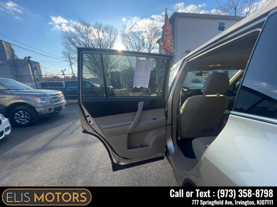 2012 Toyota Highlander 4WD 4dr V6, available for sale in Irvington, New Jersey | Elis Motors Corp. Irvington, New Jersey 2012 Toyota Highlander 4WD 4dr V6, available for sale in Irvington, New Jersey | Elis Motors Corp. Irvington, New Jersey