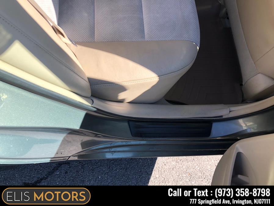 2013 Toyota Camry Hybrid 4dr Sdn XLE, available for sale in Irvington, New Jersey | Elis Motors Corp. Irvington, New Jersey 2013 Toyota Camry Hybrid 4dr Sdn XLE, available for sale in Irvington, New Jersey | Elis Motors Corp. Irvington, New Jersey