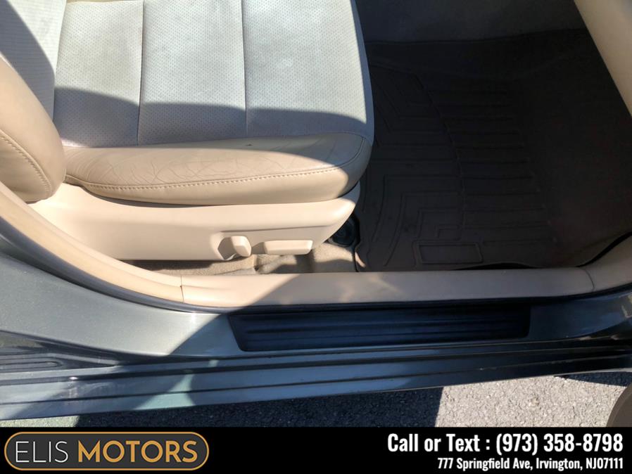 2013 Toyota Camry Hybrid 4dr Sdn XLE, available for sale in Irvington, New Jersey | Elis Motors Corp. Irvington, New Jersey 2013 Toyota Camry Hybrid 4dr Sdn XLE, available for sale in Irvington, New Jersey | Elis Motors Corp. Irvington, New Jersey