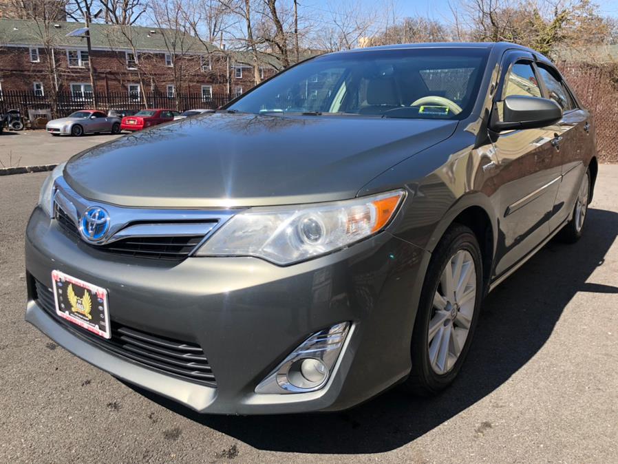 2013 Toyota Camry Hybrid 4dr Sdn XLE, available for sale in Irvington, New Jersey | Elis Motors Corp. Irvington, New Jersey 2013 Toyota Camry Hybrid 4dr Sdn XLE, available for sale in Irvington, New Jersey | Elis Motors Corp. Irvington, New Jersey