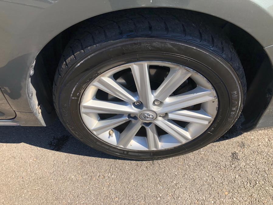 2013 Toyota Camry Hybrid 4dr Sdn XLE, available for sale in Irvington, New Jersey | Elis Motors Corp. Irvington, New Jersey 2013 Toyota Camry Hybrid 4dr Sdn XLE, available for sale in Irvington, New Jersey | Elis Motors Corp. Irvington, New Jersey