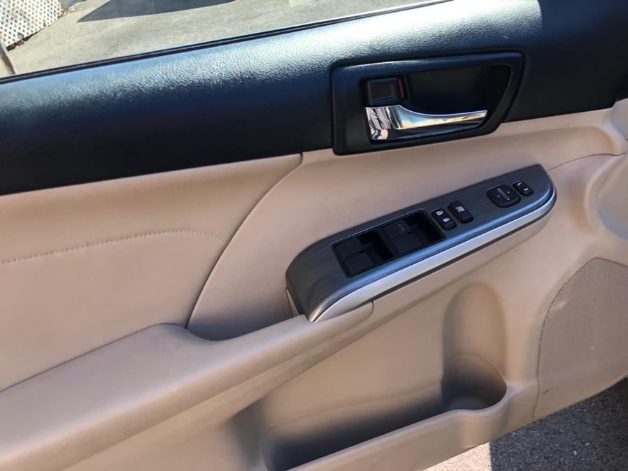 2013 Toyota Camry Hybrid 4dr Sdn XLE, available for sale in Irvington, New Jersey | Elis Motors Corp. Irvington, New Jersey 2013 Toyota Camry Hybrid 4dr Sdn XLE, available for sale in Irvington, New Jersey | Elis Motors Corp. Irvington, New Jersey