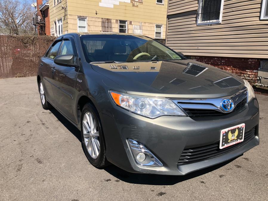 2013 Toyota Camry Hybrid 4dr Sdn XLE, available for sale in Irvington, New Jersey | Elis Motors Corp. Irvington, New Jersey 2013 Toyota Camry Hybrid 4dr Sdn XLE, available for sale in Irvington, New Jersey | Elis Motors Corp. Irvington, New Jersey
