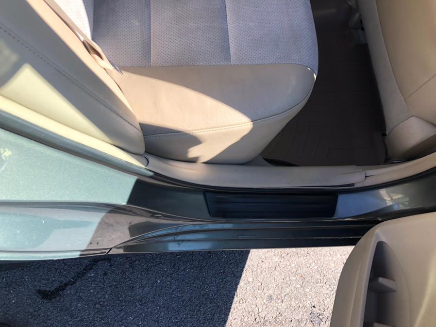 2013 Toyota Camry Hybrid 4dr Sdn XLE, available for sale in Irvington, New Jersey | Elis Motors Corp. Irvington, New Jersey 2013 Toyota Camry Hybrid 4dr Sdn XLE, available for sale in Irvington, New Jersey | Elis Motors Corp. Irvington, New Jersey