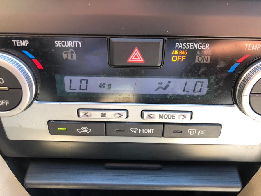 2013 Toyota Camry Hybrid 4dr Sdn XLE, available for sale in Irvington, New Jersey | Elis Motors Corp. Irvington, New Jersey 2013 Toyota Camry Hybrid 4dr Sdn XLE, available for sale in Irvington, New Jersey | Elis Motors Corp. Irvington, New Jersey