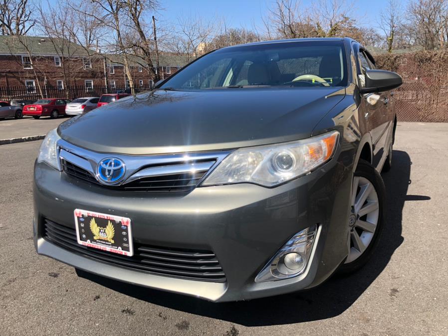 2013 Toyota Camry Hybrid 4dr Sdn XLE, available for sale in Irvington, New Jersey | Elis Motors Corp. Irvington, New Jersey 2013 Toyota Camry Hybrid 4dr Sdn XLE, available for sale in Irvington, New Jersey | Elis Motors Corp. Irvington, New Jersey