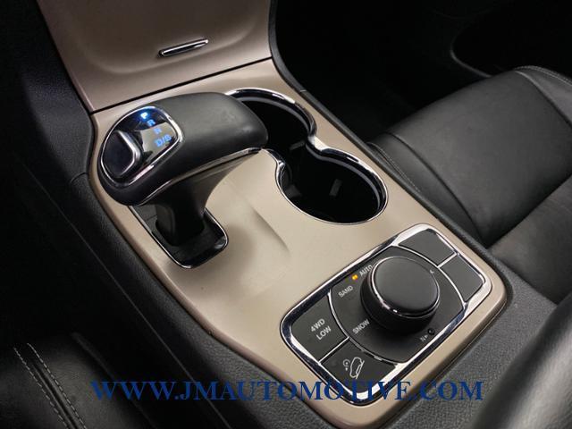 2015 Jeep Grand Cherokee 4WD 4dr Limited, available for sale in Naugatuck, Connecticut | J&M Automotive Sls&Svc LLC. Naugatuck, Connecticut 2015 Jeep Grand Cherokee 4WD 4dr Limited, available for sale in Naugatuck, Connecticut | J&M Automotive Sls&Svc LLC. Naugatuck, Connecticut