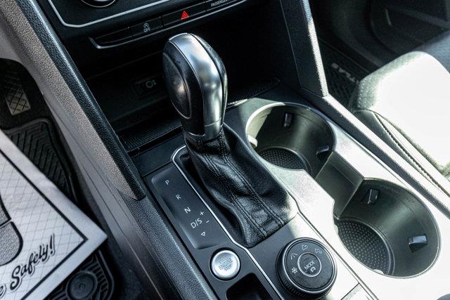 2019 Volkswagen Atlas 3.6L V6 SE w/Technology, available for sale in Great Neck, New York | Camy Cars. Great Neck, New York 2019 Volkswagen Atlas 3.6L V6 SE w/Technology, available for sale in Great Neck, New York | Camy Cars. Great Neck, New York