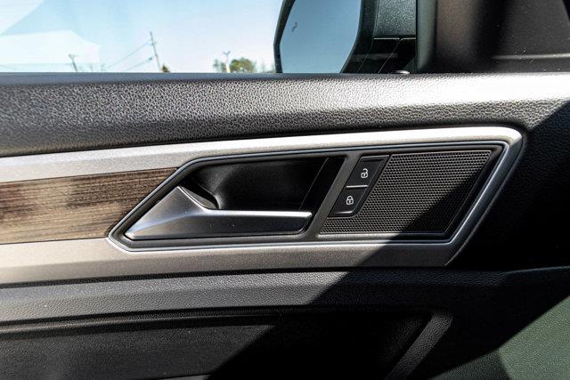 2019 Volkswagen Atlas 3.6L V6 SE w/Technology, available for sale in Great Neck, New York | Camy Cars. Great Neck, New York 2019 Volkswagen Atlas 3.6L V6 SE w/Technology, available for sale in Great Neck, New York | Camy Cars. Great Neck, New York