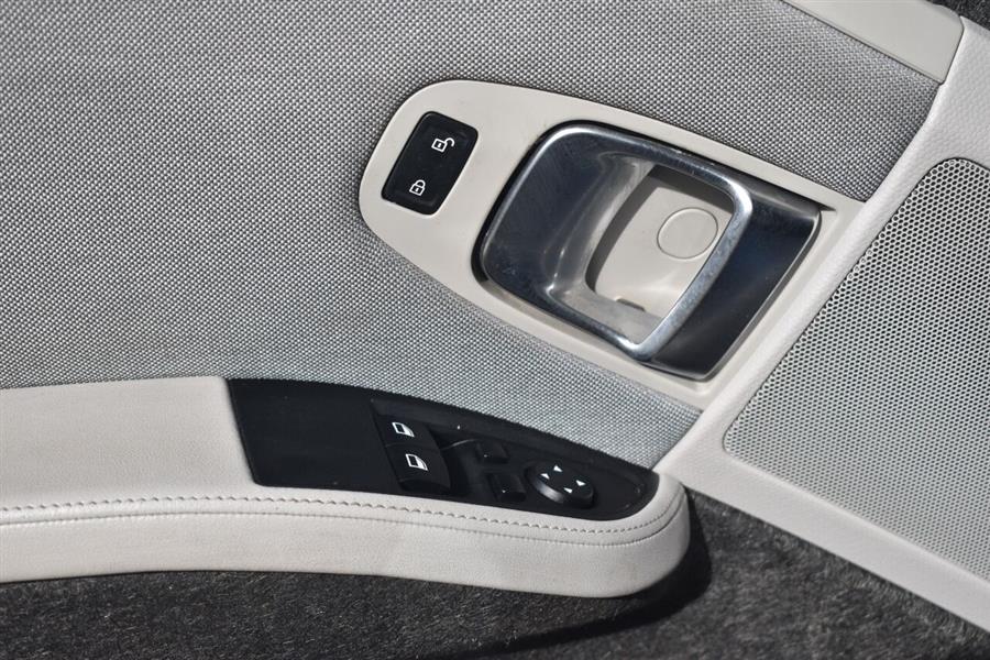 2014 BMW I3 Base 4dr Hatchback w/ Range Extender, available for sale in Great Neck, New York | Camy Cars. Great Neck, New York 2014 BMW I3 Base 4dr Hatchback w/ Range Extender, available for sale in Great Neck, New York | Camy Cars. Great Neck, New York